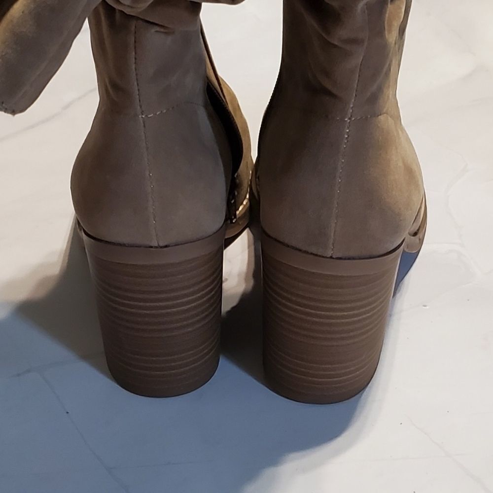 Universal Thread Long Boots Women’s Size 11 Taupe Faux Suede - Picture 6 of 8